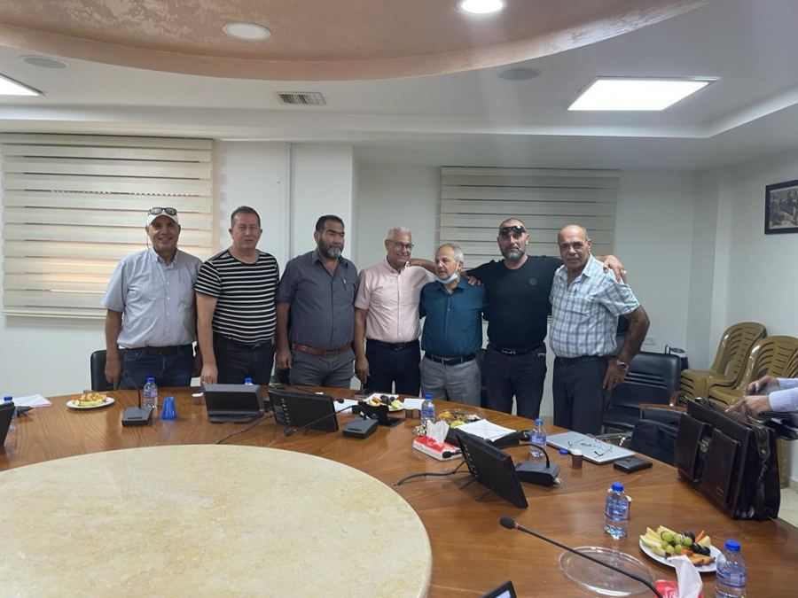 غنايم يبحث مع مجلس كفر كنا تطوير المرافق الرياضية